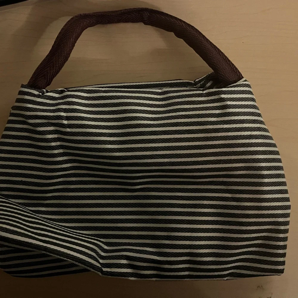 Insulated Oxford Striped Black White Women's lunch tote Bag handles viral - Picture 4 of 4